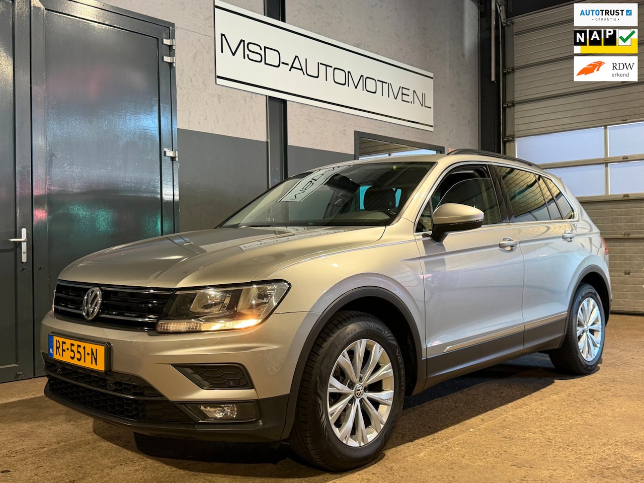 Volkswagen Tiguan - 1.4 TSI ACT Comfortline Trekhaak 1e Eigenaar NAP - AutoWereld.nl