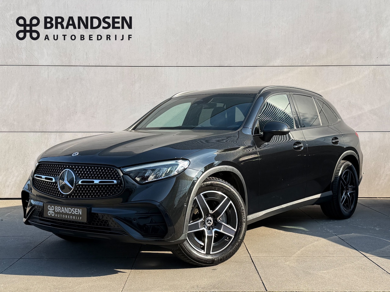 Mercedes-Benz GLC-klasse - 200 4MATIC AMG Line ACC-Pano-Trekhaak-Stoel/stuur verw. - AutoWereld.nl