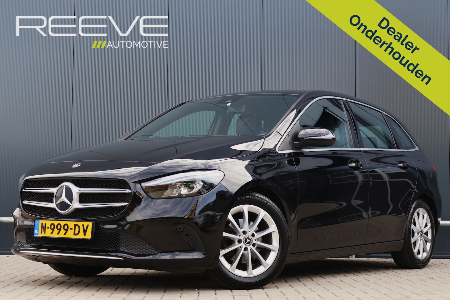 Mercedes-Benz B-klasse - 180 Business Solution Luxury Automaat | Trekhaak afn. | Camera | Stoelverwarming | Apple C - AutoWereld.nl