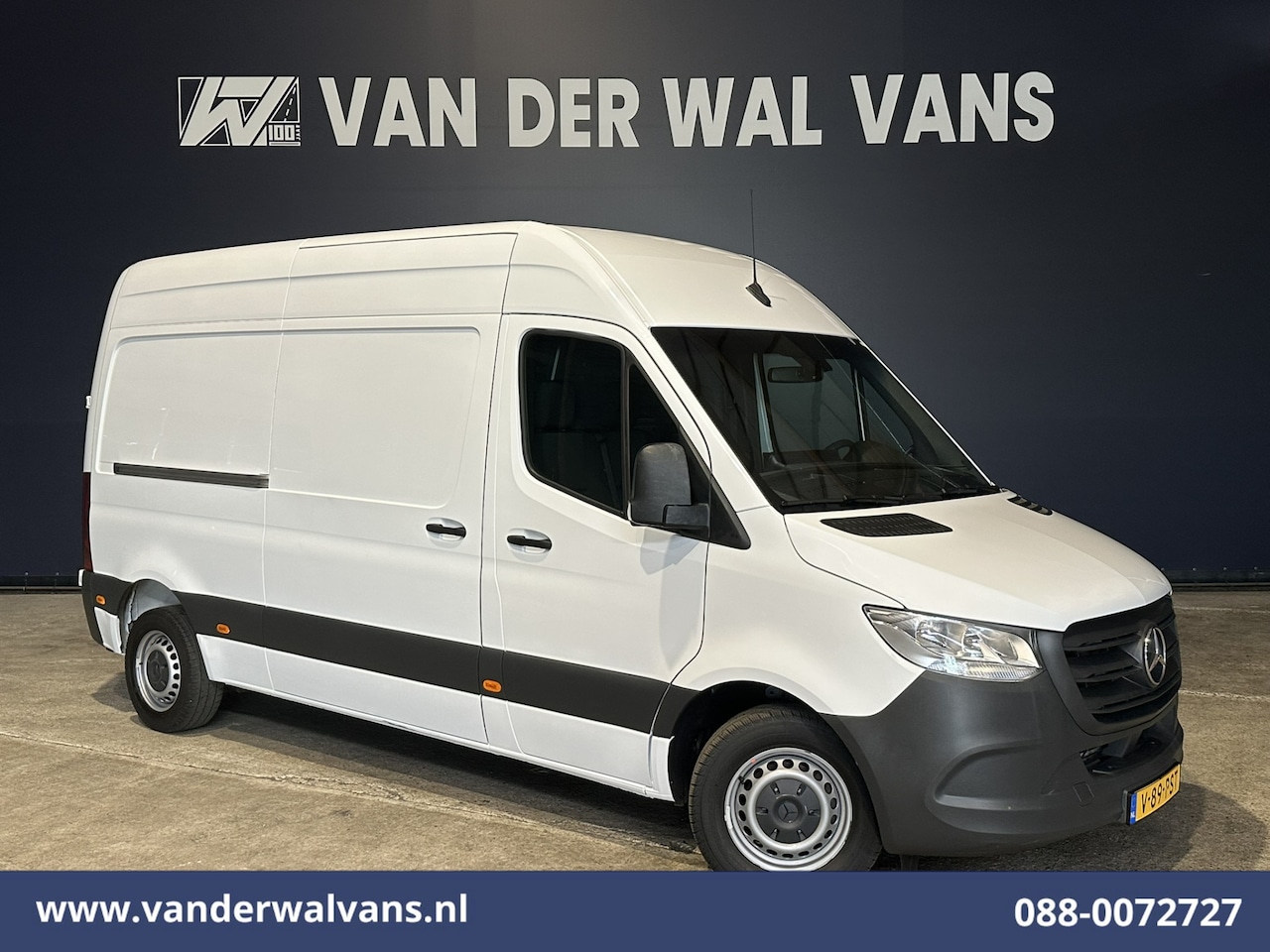 Mercedes-Benz Sprinter - 211 CDI L2H2 Euro6 Airco | Camera | Trekhaak Bijrijdersbank - AutoWereld.nl
