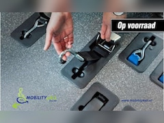 Mercedes-Benz Sprinter - FIT5 vloer: 4 rolstoelplekken en klapstoelen VOORRAAD