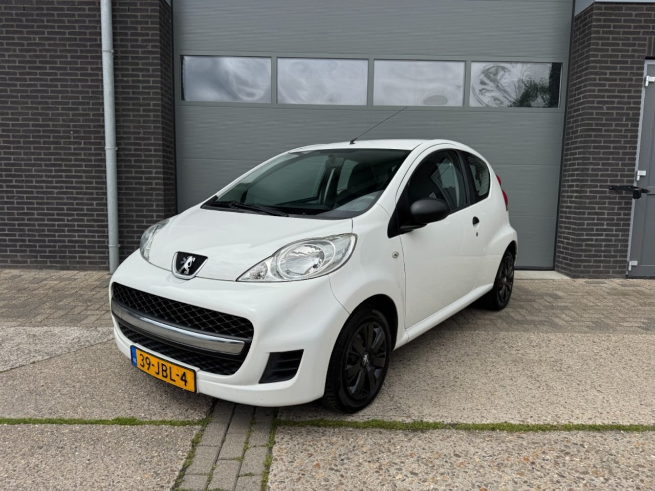 Peugeot 107 - 1.0 12V + - AutoWereld.nl