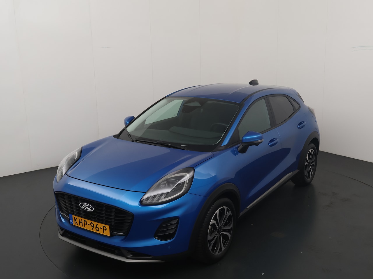 Ford Puma - EcoBoost Hybrid 125pk Titanium | Elek. achterklep | Winterpack | Matrix Led | Adapt. Cruis - AutoWereld.nl
