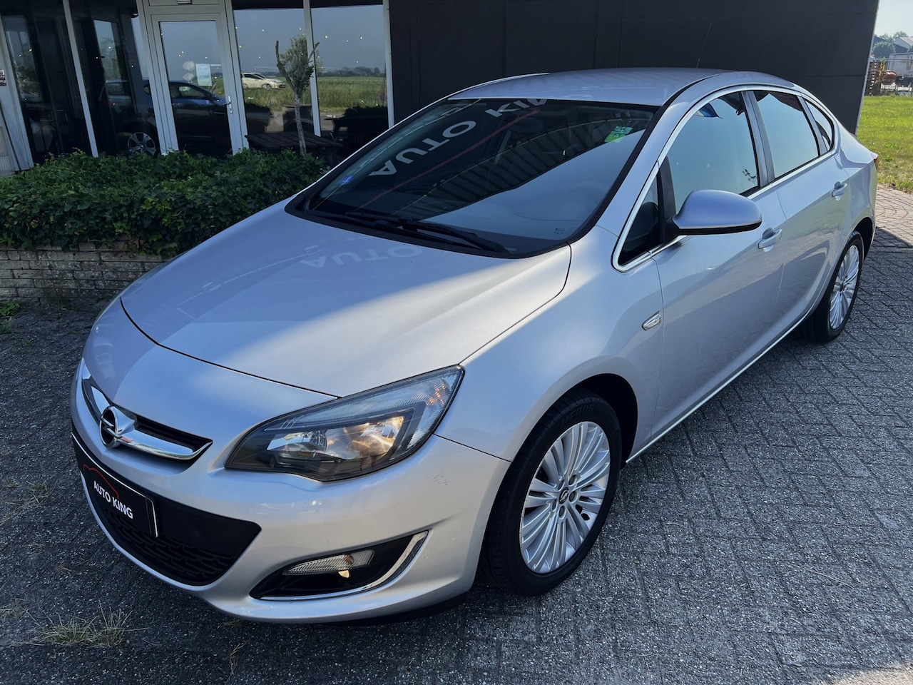 Opel Astra - 1.4 Turbo Design Edition AIRCO/CRUISE/PDC APK+NAP - AutoWereld.nl