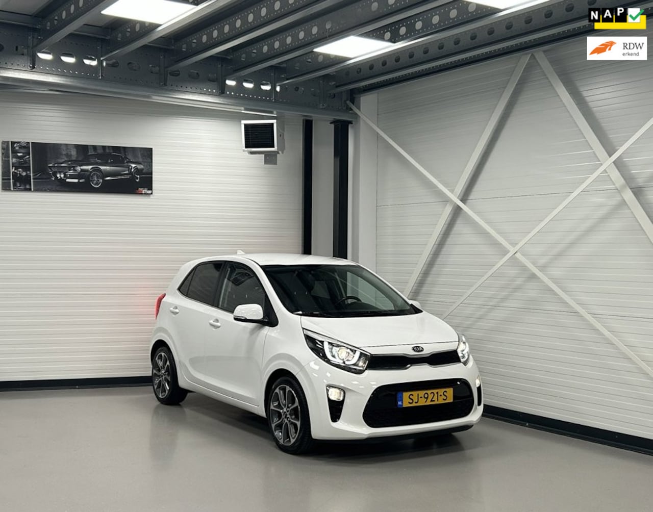 Kia Picanto - 1.0 CVVT DesignEdition Leder/Cruise/NAV/MultiMedia/Camera/Carplay/Bluetooth/Elektrisch-pak - AutoWereld.nl