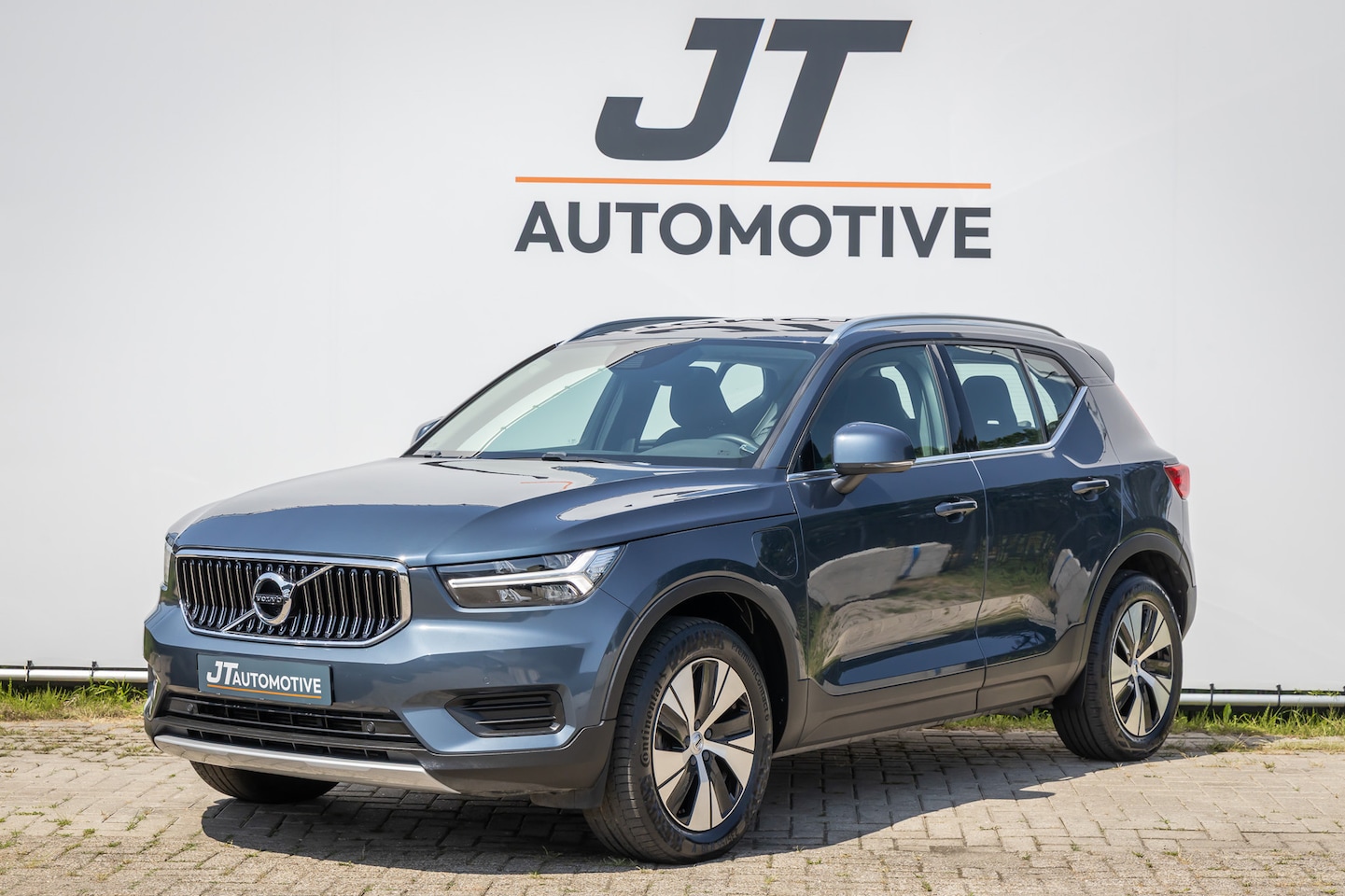 Volvo XC40 - 1.5 T4 Recharge Inscription Exp Camera | PDC | Adaptive cruise | Voorruitverwarming | Carp - AutoWereld.nl