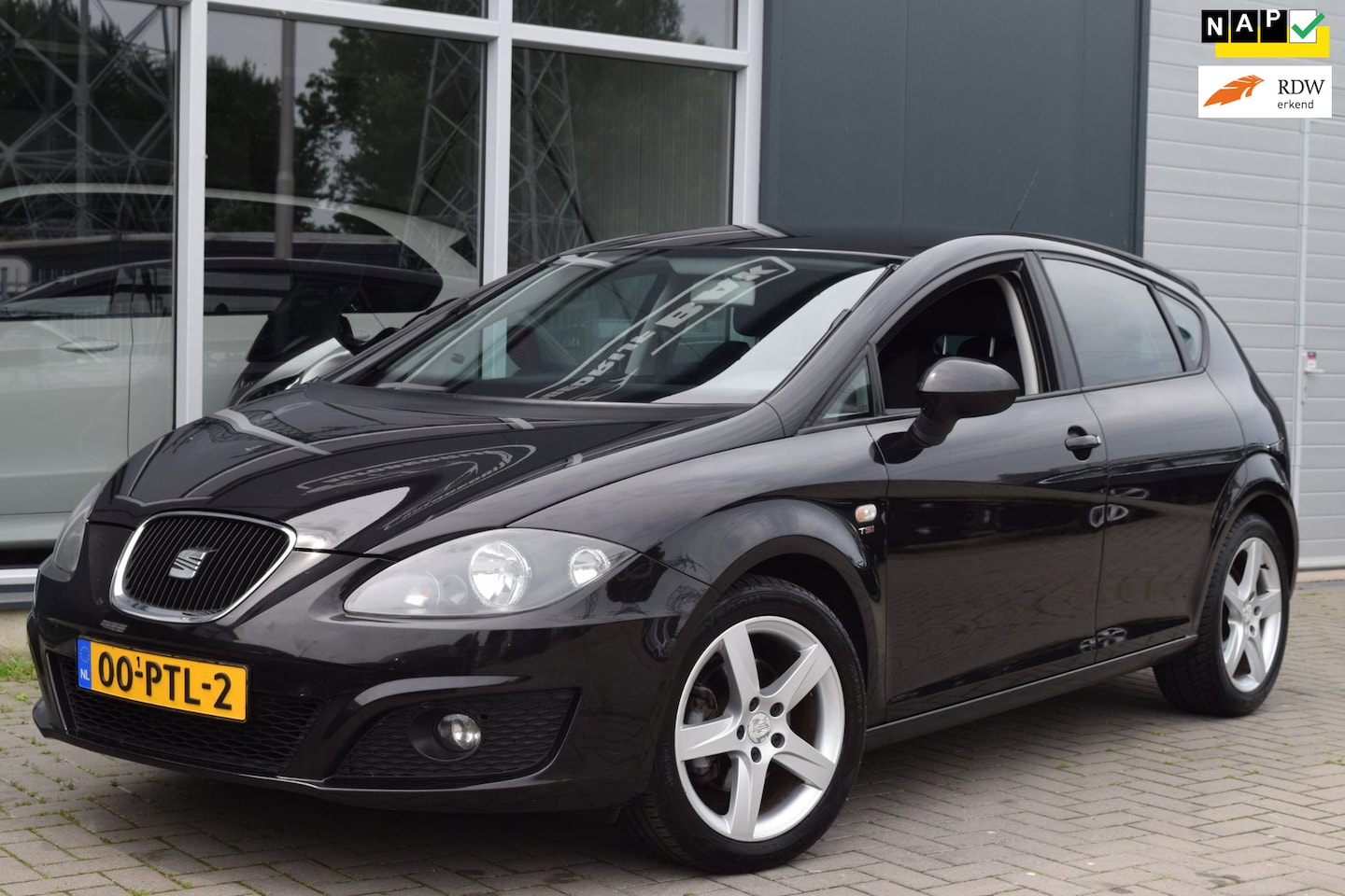 SEAT Leon - 1.8 TFSI Sport | Clima | Cruise | NAP + APK 6-2027 - AutoWereld.nl