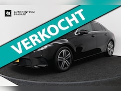 Mercedes-Benz A-klasse - 180 Business Solution Luxury (SFEERVERLICHTING, TREKHAAK UITKLAPBAAR, STOELVERWARMING, 1e