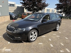 Skoda Octavia Combi - 1.2 TSI DSG Elegance Bus. EXPORT SCHADE 58.757 KM NAP