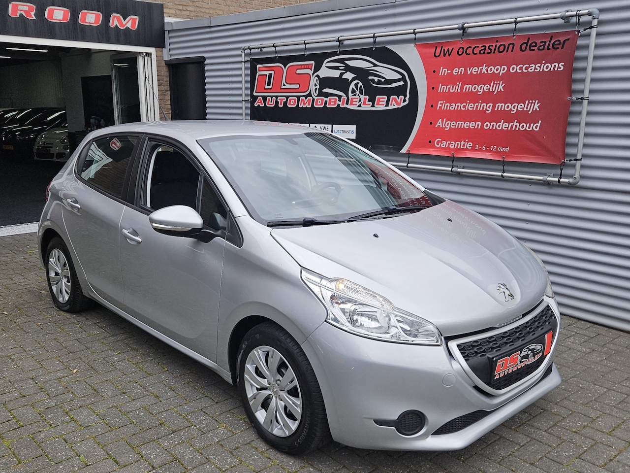 Peugeot 208 - 1.0 PureTech LIKE ***AIRCO-ELECTR.RAMEN-CV -DISPLAY,etc,etc. *** - AutoWereld.nl