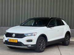 Volkswagen T-Roc - 1.5 TSI Sport / Virtual / Zwarte hemel