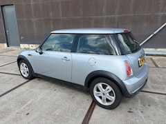 MINI 3-Deurs - 1.6 One Pepper