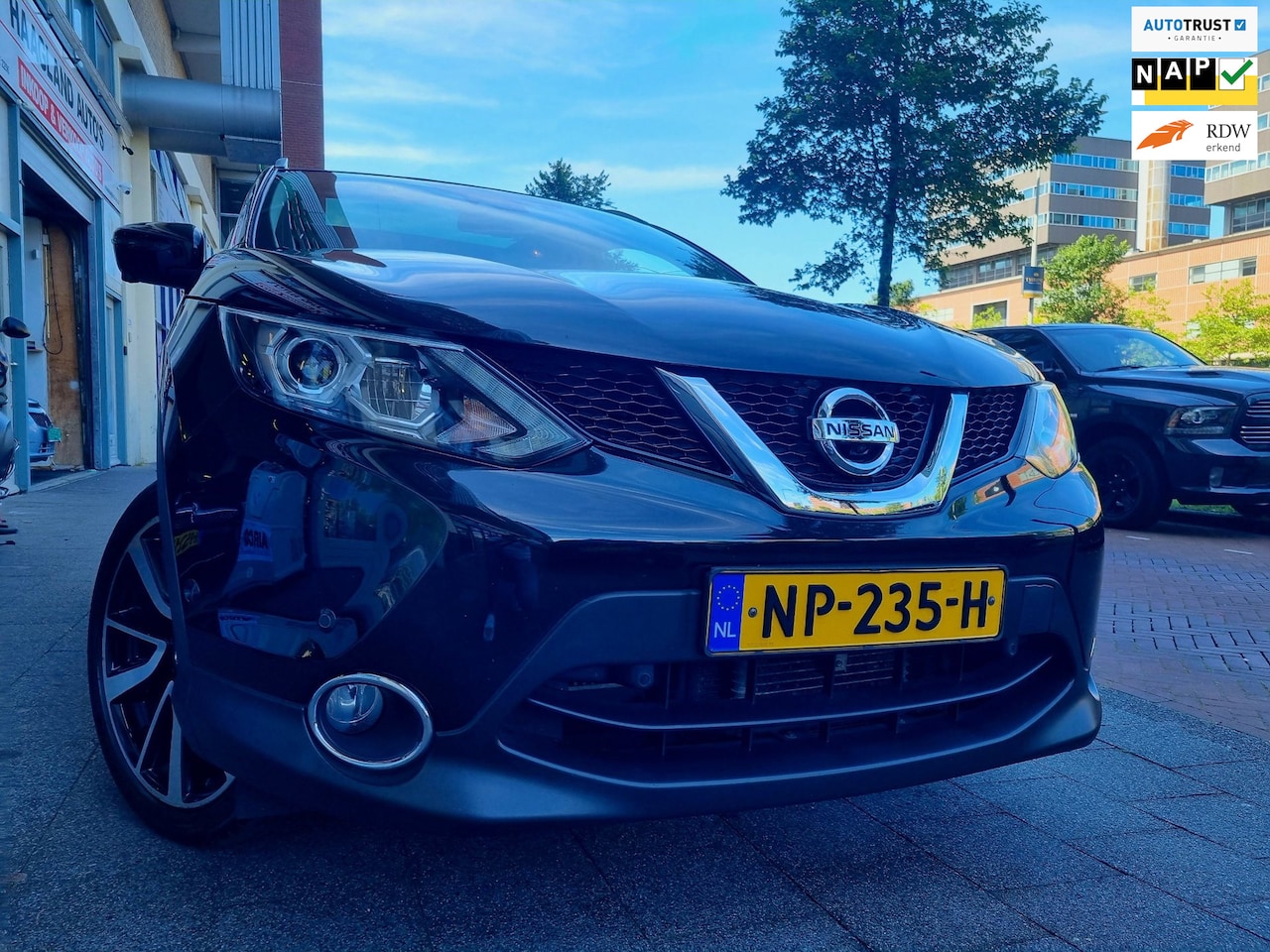 Nissan Qashqai - 1.2 Tekna Pano Leer Stoelkoeling - AutoWereld.nl