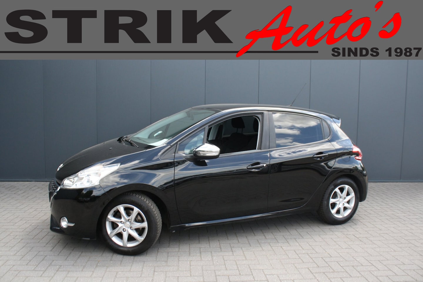 Peugeot 208 - 1.2 Style - AUTOMAAT - NAVIGATIE - AIRCO - TREKHAAK - AutoWereld.nl