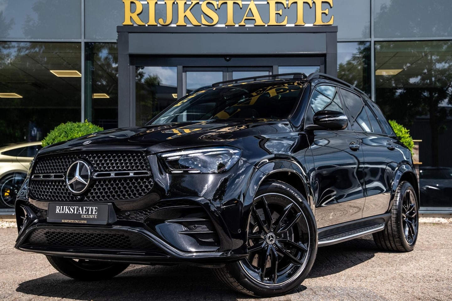 Mercedes-Benz GLE-Klasse - 400e 4MATIC AMG|PANO|BURMESTER|360|22'' - AutoWereld.nl