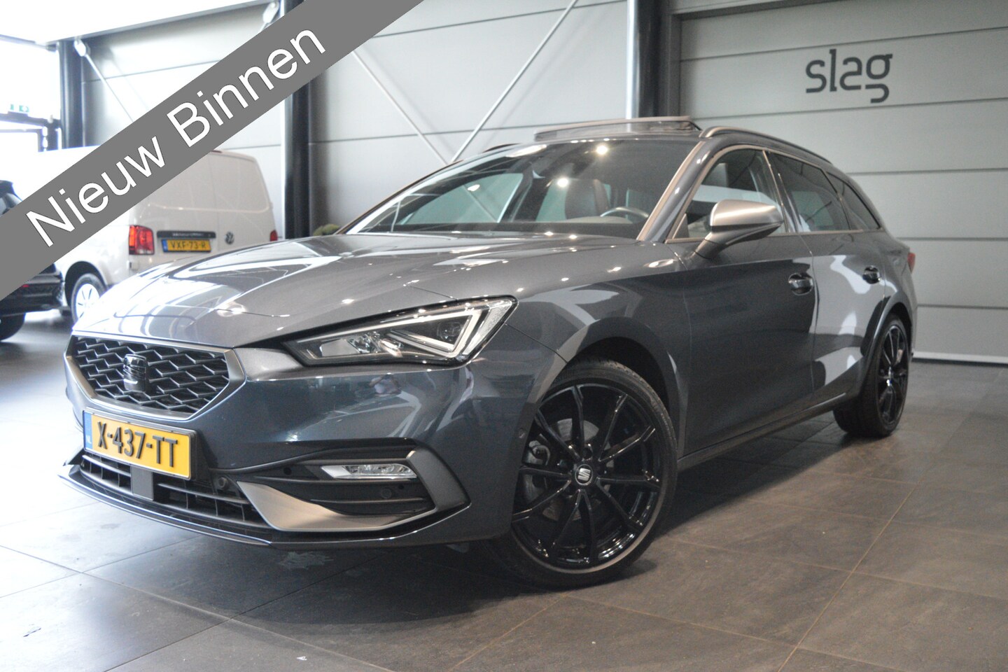 SEAT Leon Sportstourer - 1.0 eTSI FR navi pano leer camera cruise 18 inch !! - AutoWereld.nl