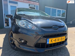 Ford Fiesta - 1.6 Sport van 3de Eig met parkeersensoren en bluetooth telefoon en cruise controle
