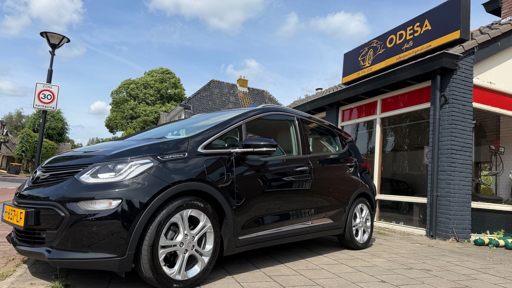 Opel Ampera-e - Business Opel Ampera-e NIEUWE 64 kWh ACCU|Tot ca.400 km - AutoWereld.nl