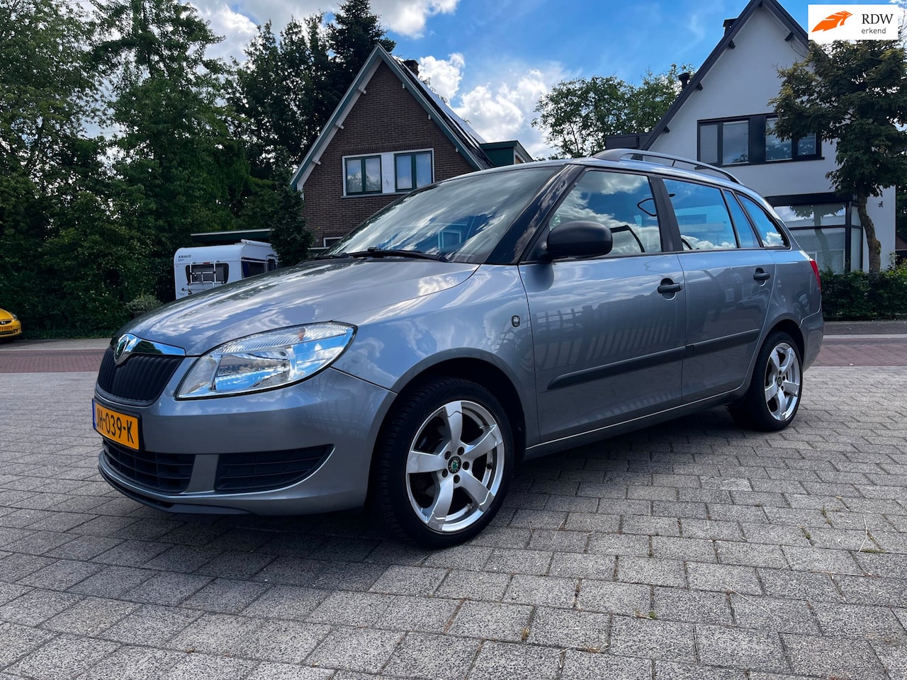 Skoda Fabia Combi - 1.2 TSI Airco Isofix Trekhaak LM NW APK - AutoWereld.nl