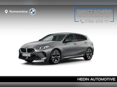 BMW 1-serie - M135 xDrive | Frozen Pure Grey | Panorama | Harman/Kardon | 19'' | Elek. Stoelverst. | Cam