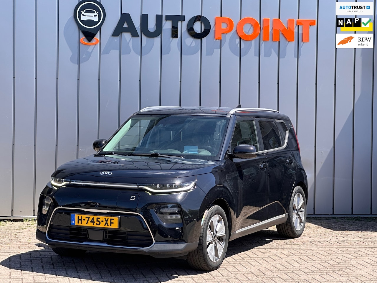 Kia e-Soul - ExecutiveLine 64 kWh 1E EIG ORG NL TREKHAAK 100%SOH - AutoWereld.nl