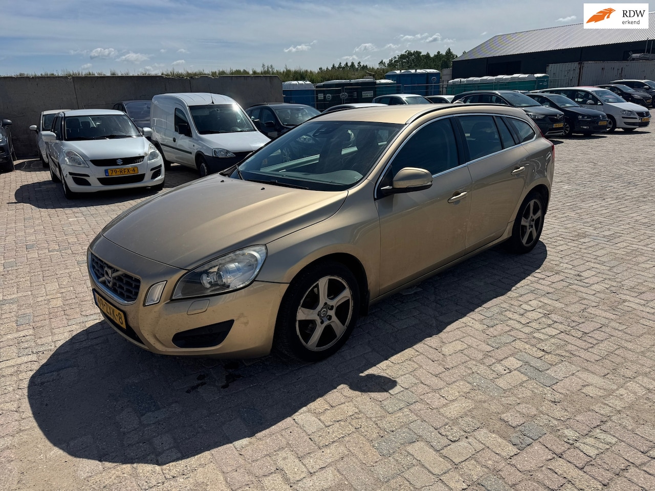 Volvo V60 - 1.6 T3 Summum / export / handel! - AutoWereld.nl