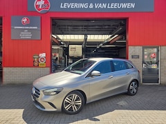 Mercedes-Benz B-klasse - 180 Business Solution Automaat/ Parkeersensoren V+A/ Stoelverwarming/ Navigatie/ Rijklaarp