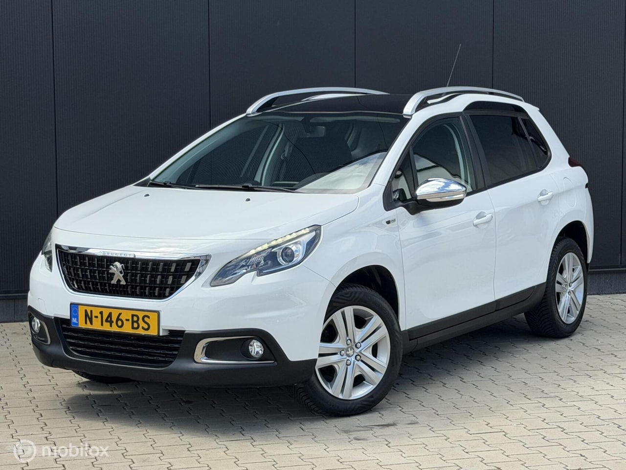 Peugeot 2008 - 1.2 82PK Active | CRUISE | AIRCO | PANO | - AutoWereld.nl