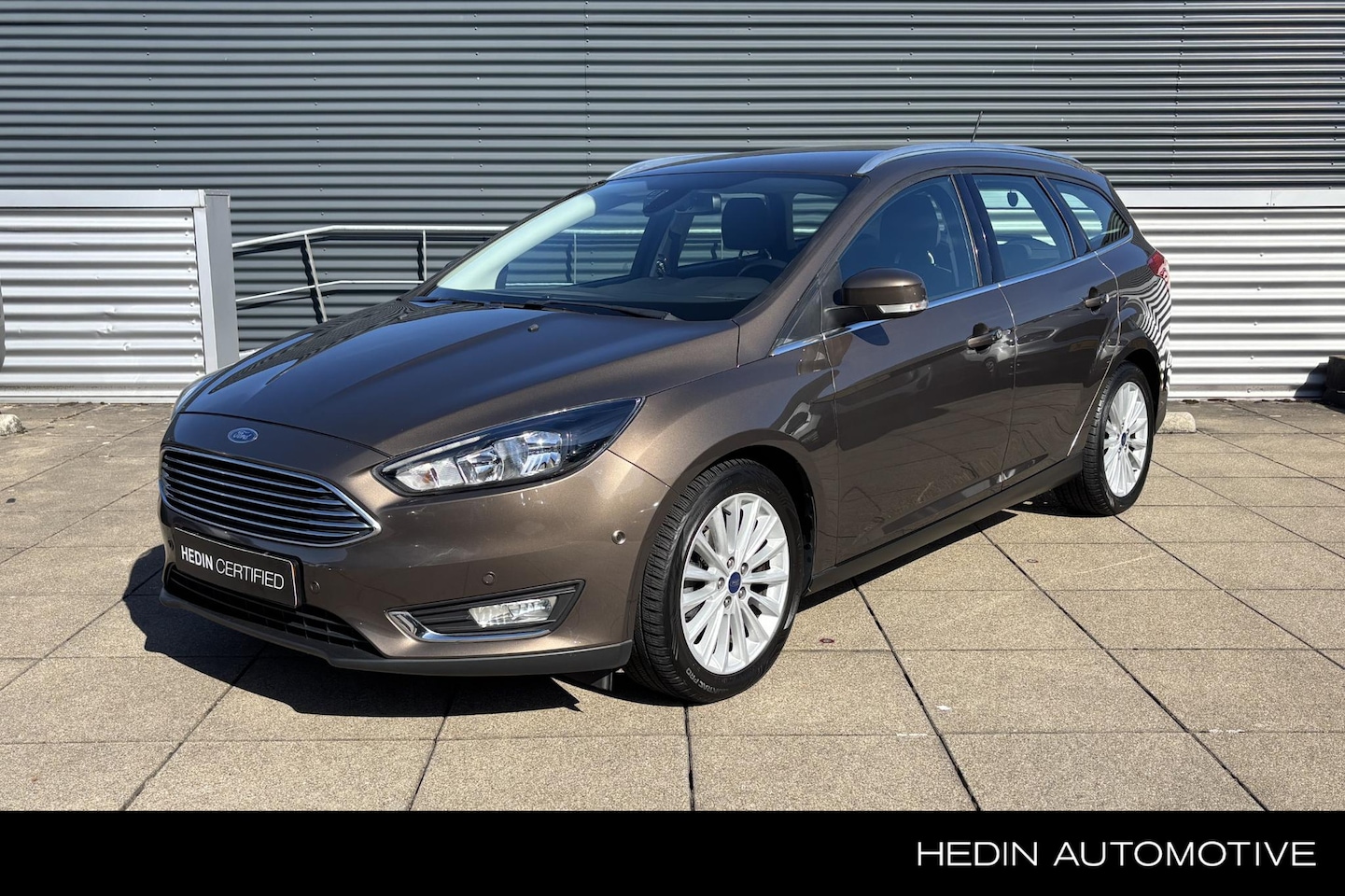 Ford Focus Wagon - 1.0 Titanium | Trekhaak - AutoWereld.nl