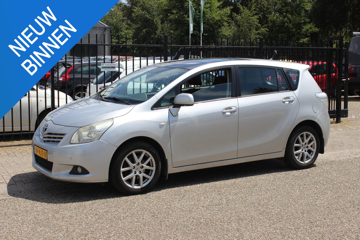 Toyota Verso - 1.8 VVT-i Business 1.8 VVT-i Business, Airco/ECC, Trekhaak, Panodak! - AutoWereld.nl