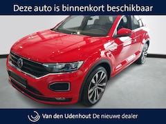 Volkswagen T-Roc - 1.5 TSI 150pk Sport Business R-line DSG / Panoramadak / Camera / Adaptive Cruise / BEATS