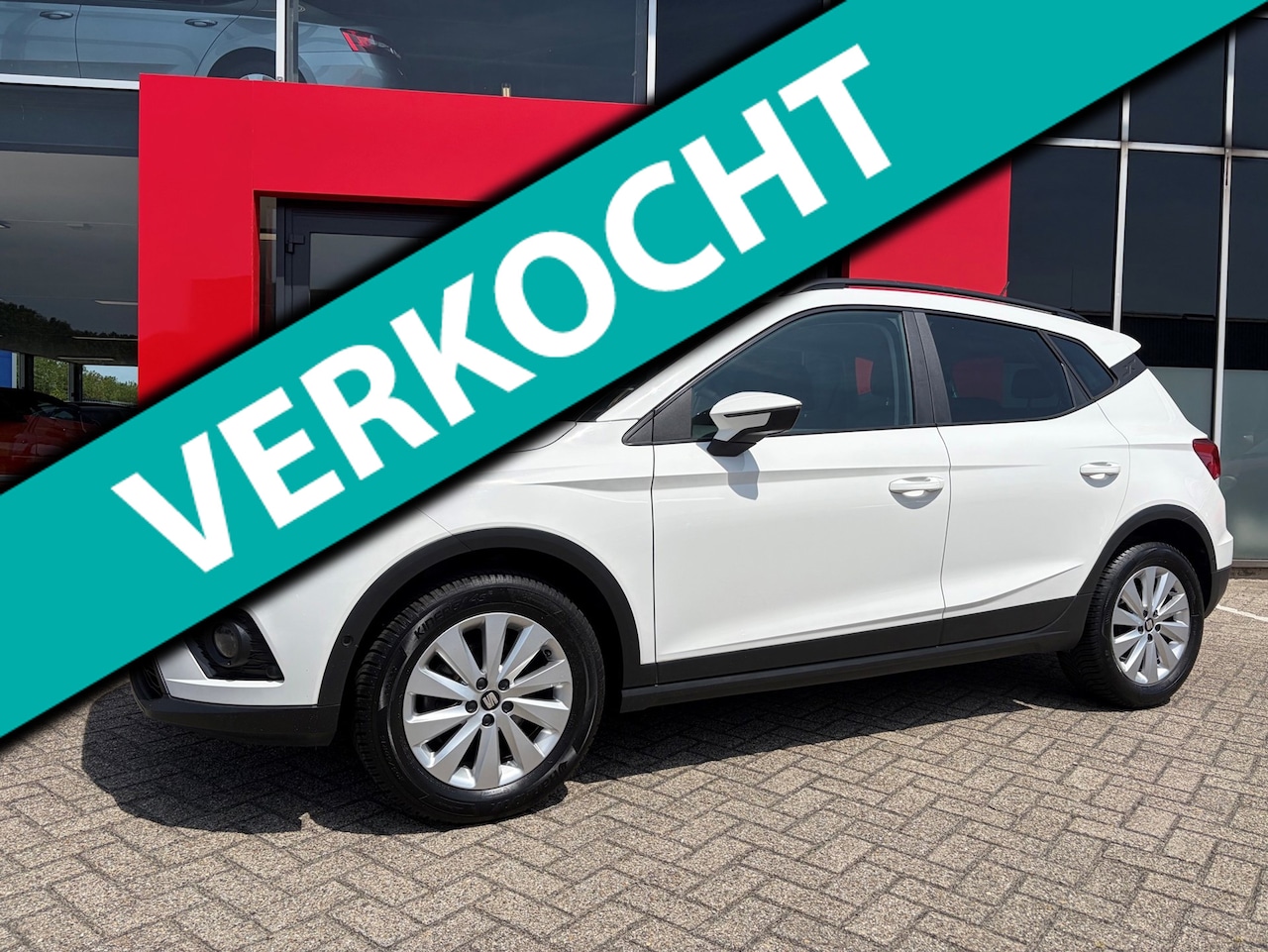 SEAT Arona - 1.0 TSI Style Business Intense / carplay / camera - AutoWereld.nl