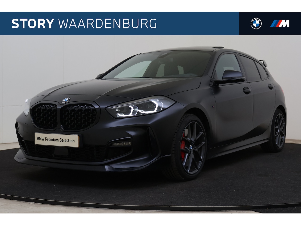 BMW 1-serie - 120i M Sport Automaat / Panoramadak / Sportstoelen /  Head-Up / Harman Kardon / Cruise Con - AutoWereld.nl