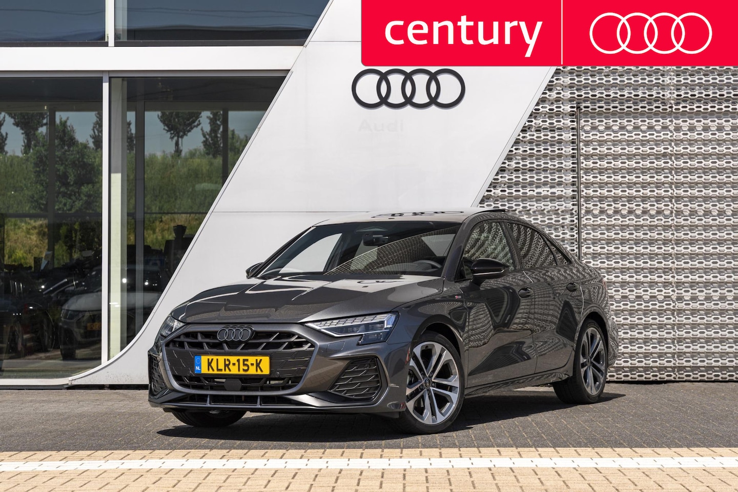 Audi A3 Limousine - 35 TFSI S edition | PANO - AutoWereld.nl