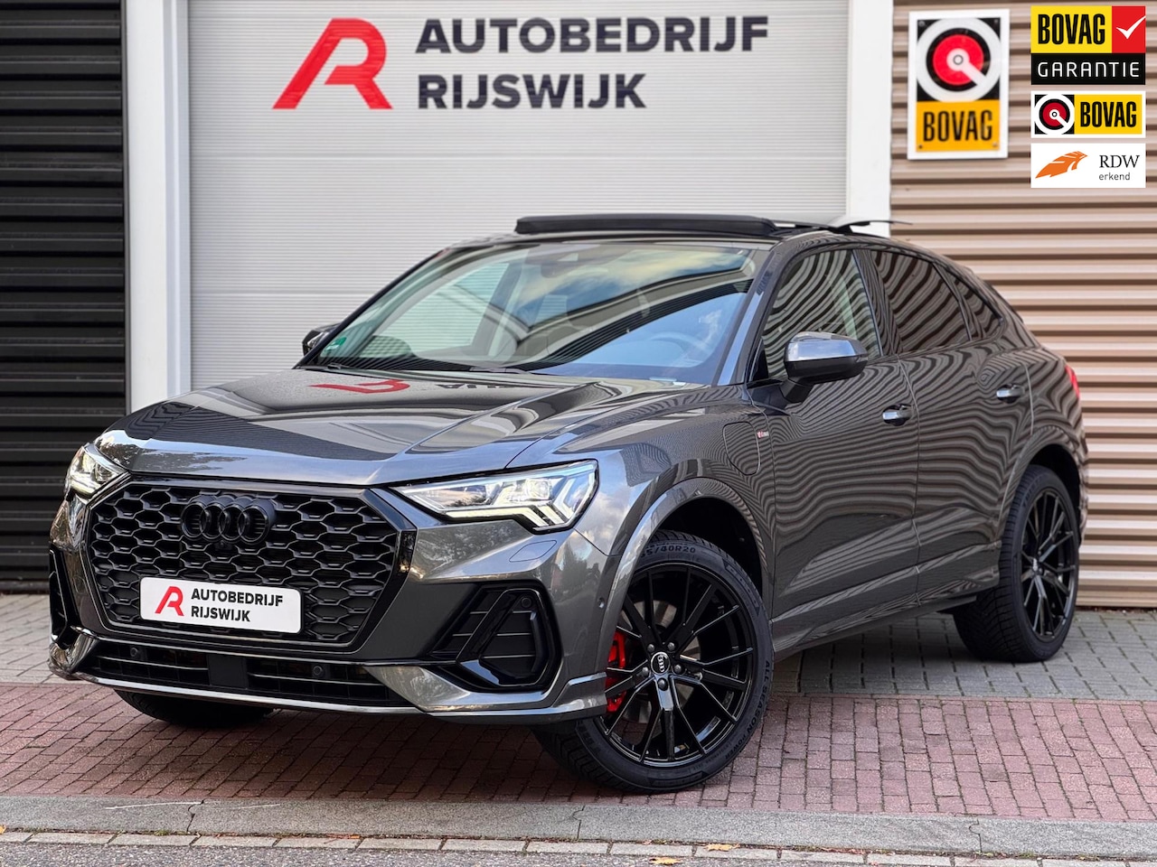 Audi Q3 Sportback - 45 TFSI e S Edition Pano/Keyless/360/Matrix - AutoWereld.nl