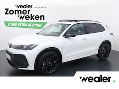 Volkswagen Tiguan - 1.5 eHybrid R-Line Edition | 272 PK | SoH 100% | Trekhaak wegklapbaar | Adaptive Cruise Co