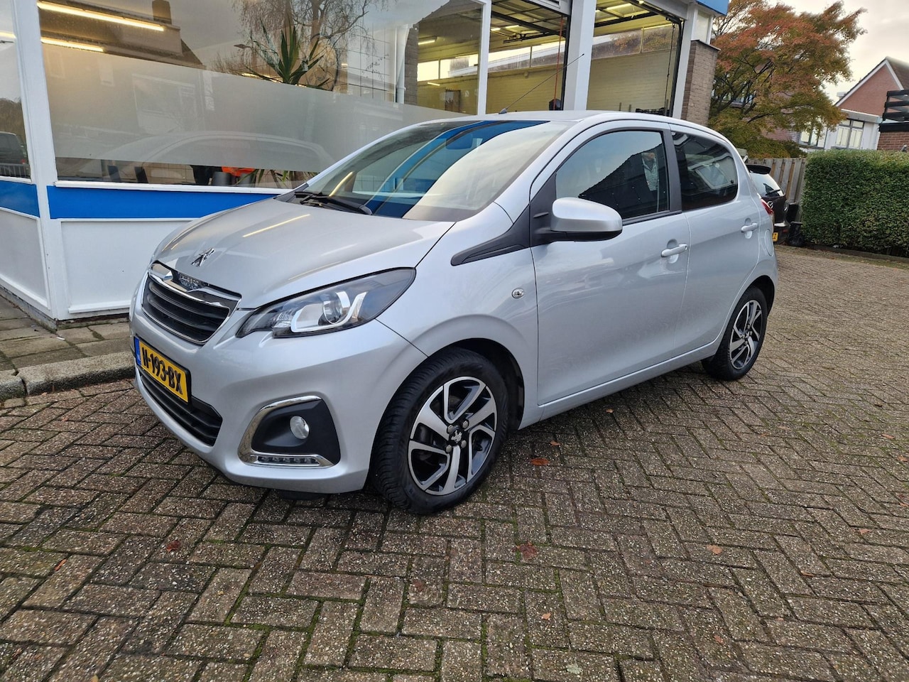 Peugeot 108 - 1.0 e-VTi Allure | nwe banden 02-2025 | 100% onderhouden - AutoWereld.nl