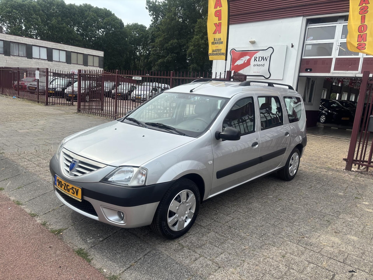 Dacia Logan MCV - 1.6 64KW 5P Lauréate - AutoWereld.nl