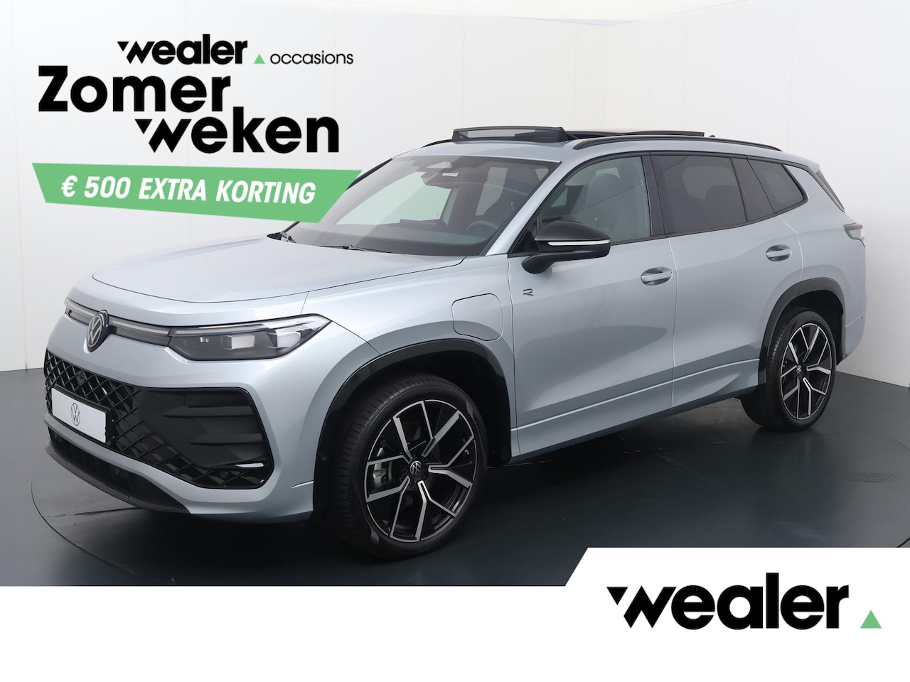 Volkswagen Tayron - 1.5 eHybrid R-Line Edition | 272 PK | SoH 97% | Trekhaak | Panoramadak | Area view 360 | M - AutoWereld.nl