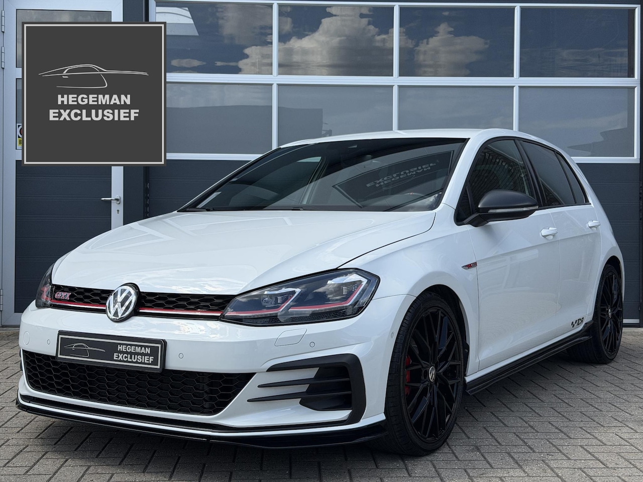 Volkswagen Golf - 2.0 TSI GTI TCR | KEYLESS | VIRTUAL | DCC | Camera | Dodehoek | Stoelverw. | CarPlay | ACC - AutoWereld.nl