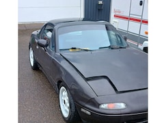 Mazda MX-5 - 1.8i