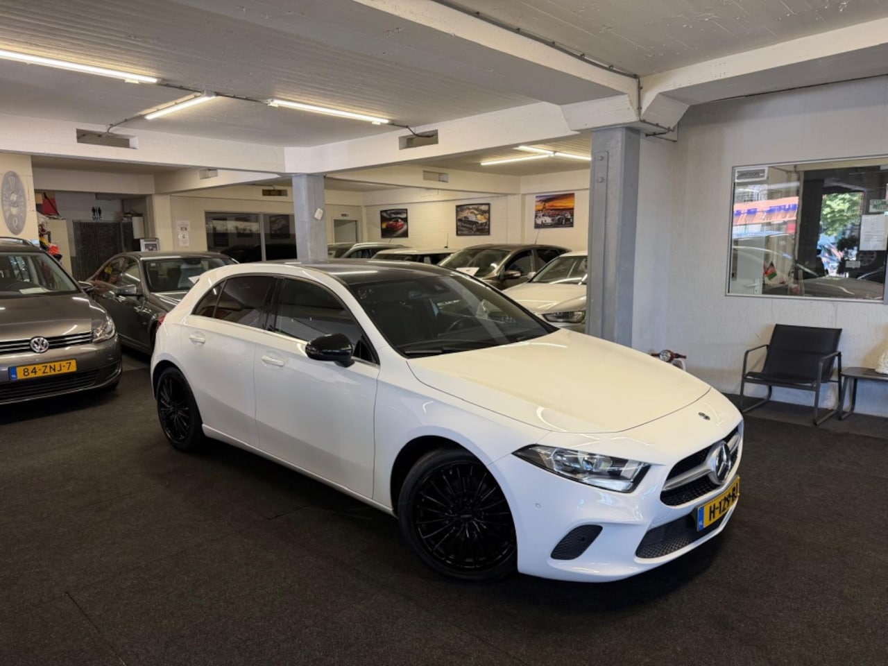 Mercedes-Benz A-klasse - 180 Bns Solution*Carplay*Camera*Led*Velgen - AutoWereld.nl