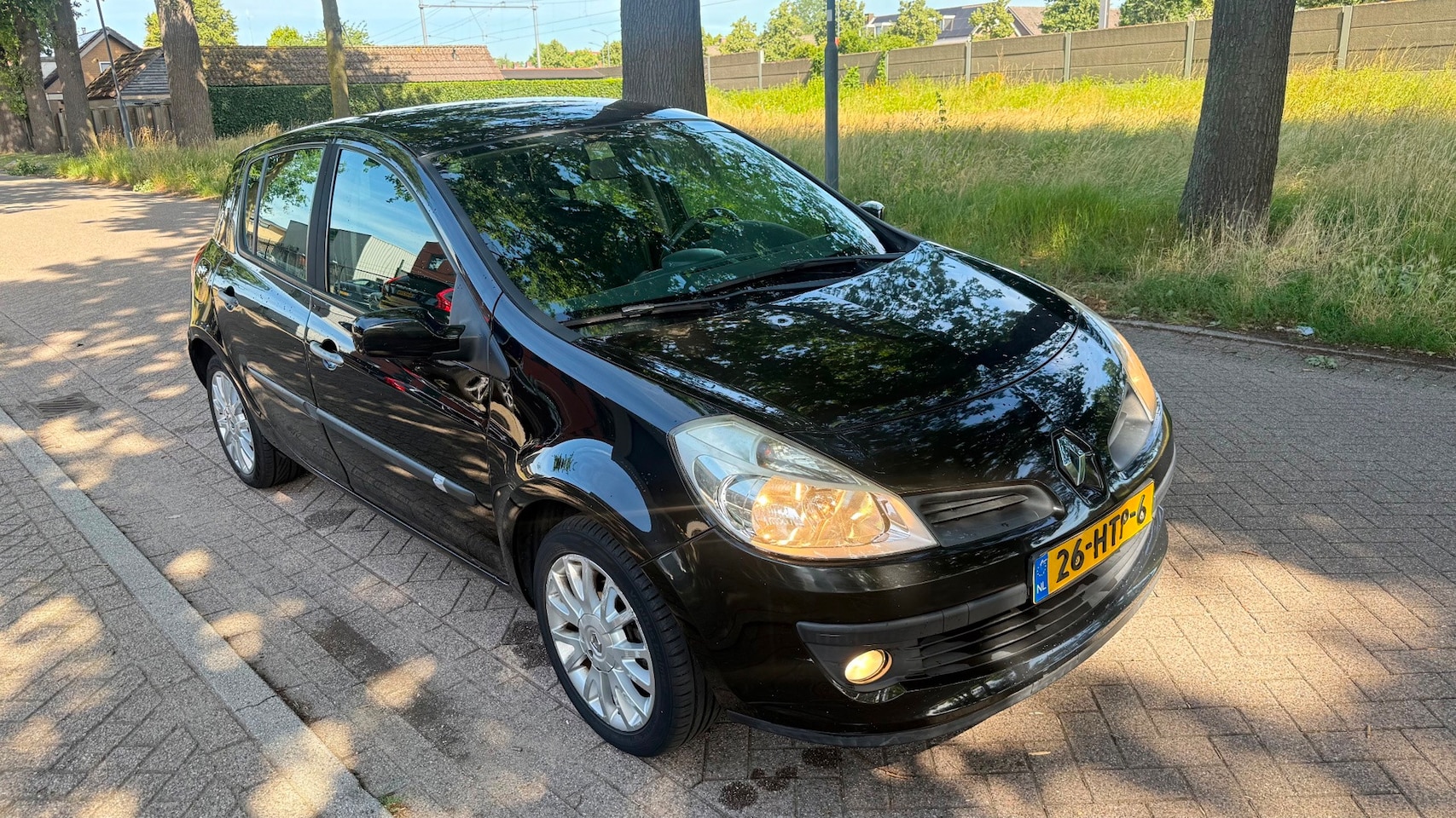 Renault Clio - 1.2 TCE Collection 2009 APK - AutoWereld.nl