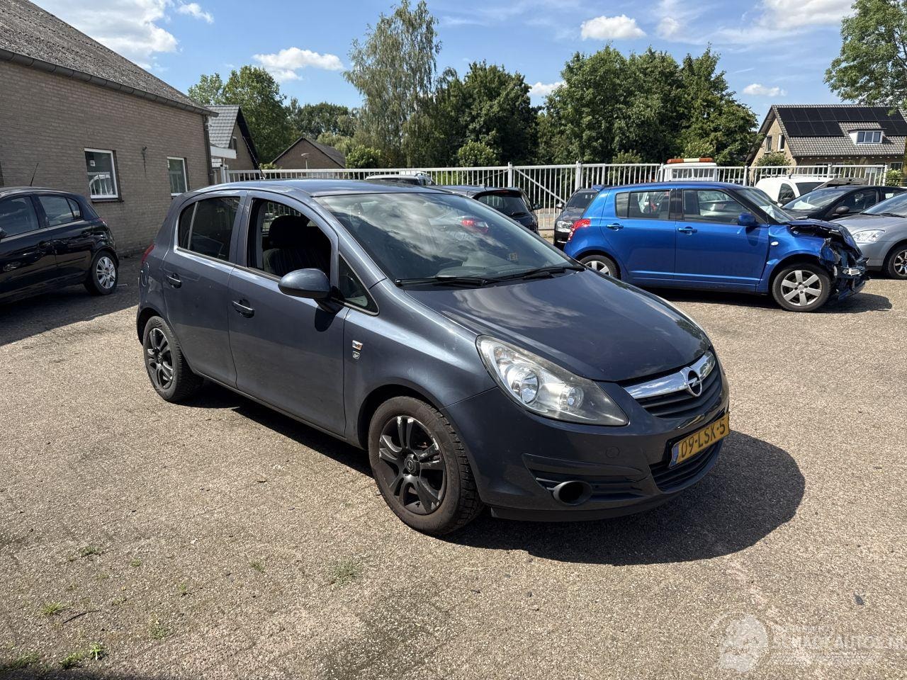 Opel Corsa - 1.2-16V '111' Edition 1.2-16V 111 Edition - AutoWereld.nl