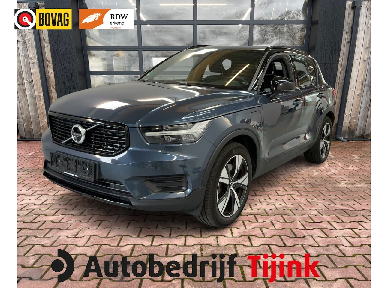 Volvo XC40 - 1.5 T4 Recharge R-Design PHEV | LED | Trekhaak | 360 camera | Elek. stoelen + mermory | St - AutoWereld.nl