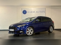 Ford Focus Wagon - 2.0 ST-3 250pk Navi / CAM / Volleer / PDC / Maxton / Xenon / Cruise