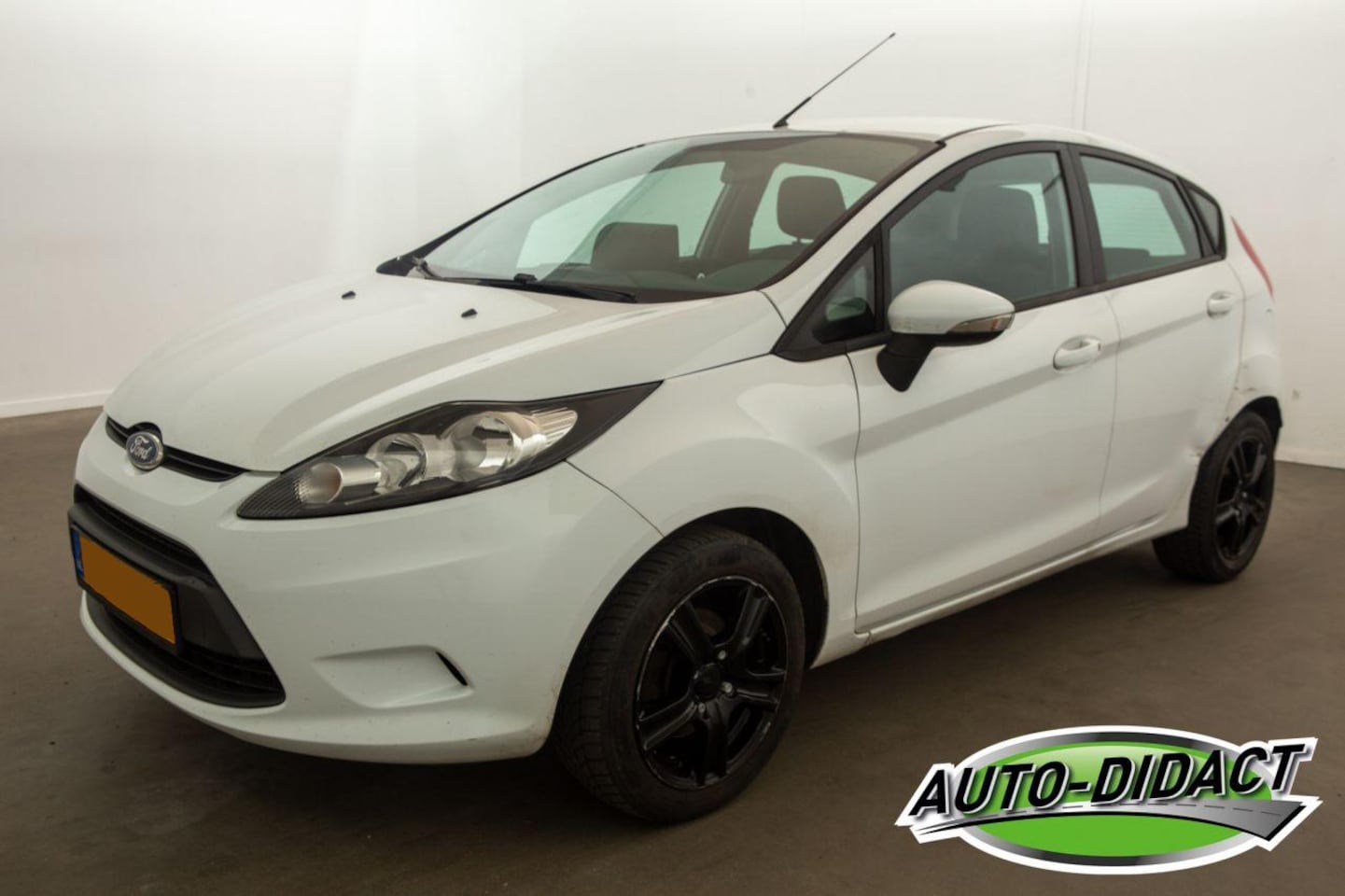 Ford Fiesta - 1.25 Limited - Airco - Camera - AutoWereld.nl