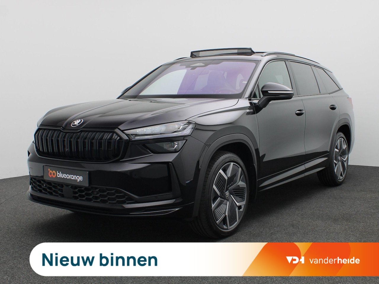 Skoda Kodiaq - 1.5 TSI MHEV Sportline Business 7p 150PK DSG Panoramadak, Trekhaak, 20" LM Velgen, Matrix - AutoWereld.nl