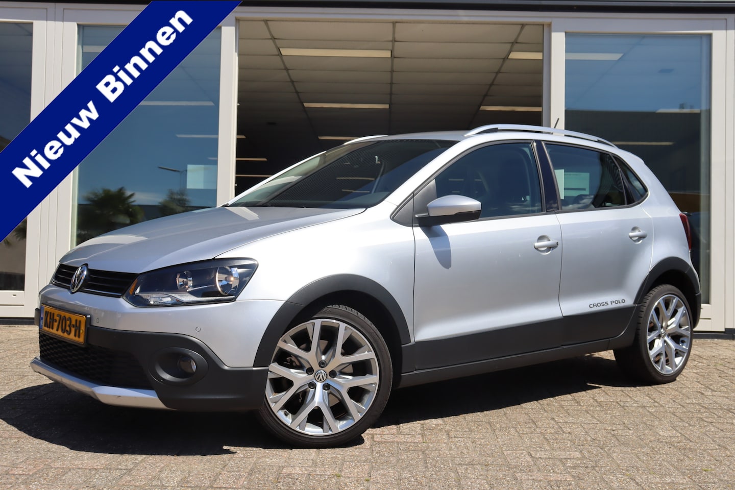 Volkswagen Polo - 1.2 TSI Cross 1.2 TSI Cross, Automaat, Climate, Cruise, Dealer ond, PDC V+A, Trekhaak, Prijs is Rijklaar - AutoWereld.nl