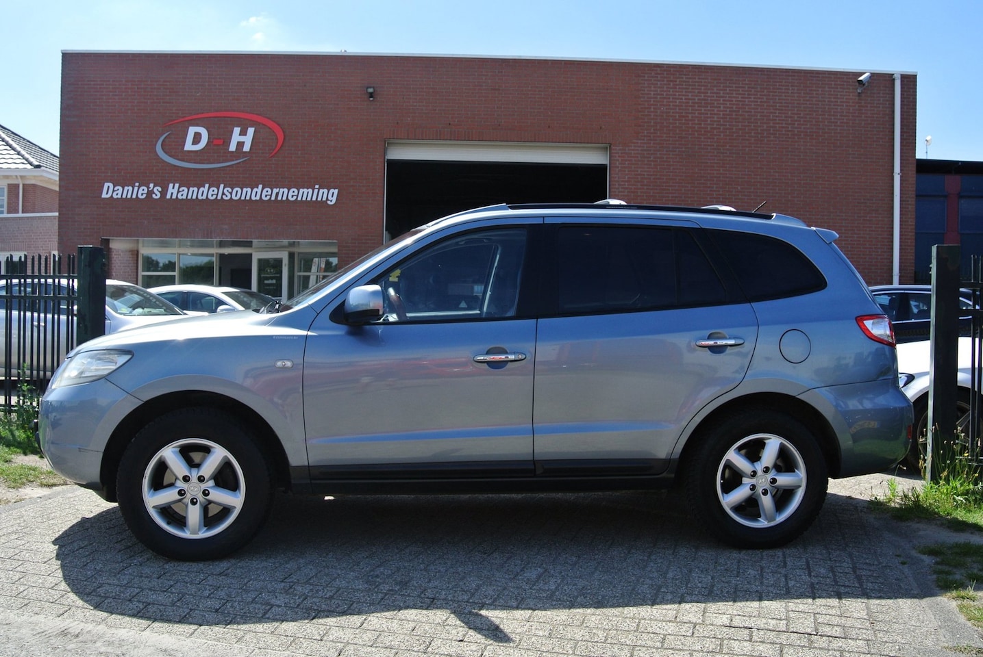 Hyundai Santa Fe - 2.7i V6 Style 7persoons apk 11-03-2027 inruil mogelijk nap - AutoWereld.nl